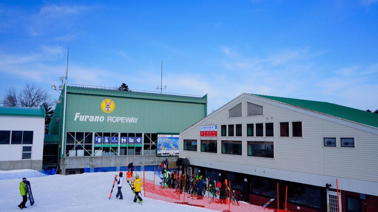 โรงแรมฟุราโนะนาชุลักซ์ 4*